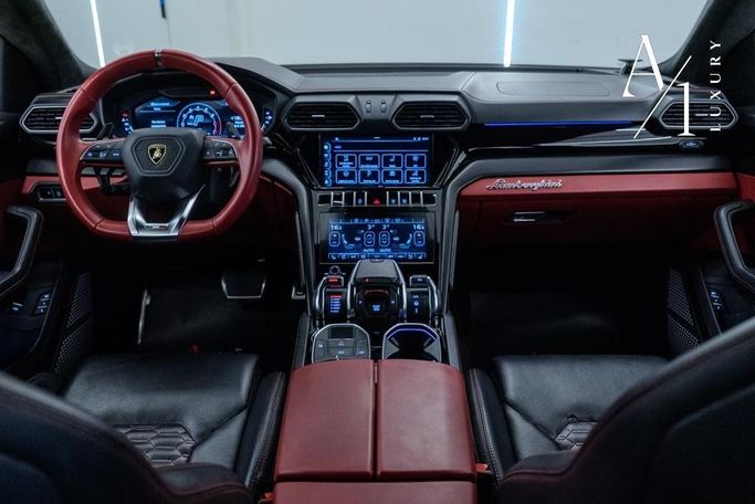 Подержанный Lamborghini Urus I, 4.0 л, 2022 в Дубае от A1 Luxury Motors Серый цвет. GCC | AUTO.AE