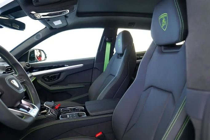 New Lamborghini Urus Se I Facelift, 4.0 l, 2025 in Dubai by Exotic Cars, White color. Other | AUTO.AE