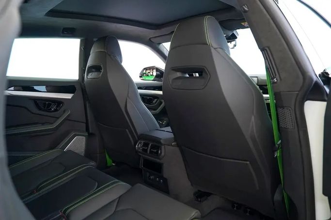 New Lamborghini Urus Se I Facelift, 4.0 l, 2025 in Dubai by Exotic Cars, White color. Other | AUTO.AE