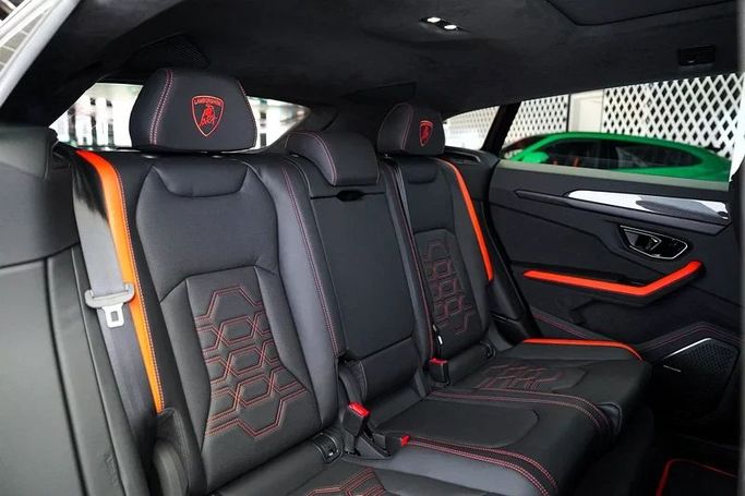 New Lamborghini Urus Se I Facelift, 4.0 l, 2025 in Dubai by Exotic Cars, White color. Other | AUTO.AE