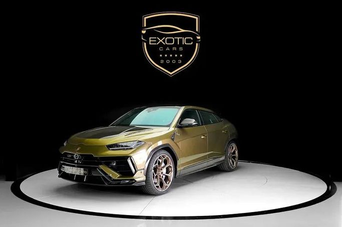 Used Lamborghini Urus Performante I Facelift, 4.0 l, 2023 in Dubai by Exotic Cars, Green color. GCC Specs | AUTO.AE