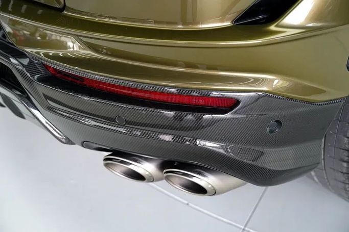 Used Lamborghini Urus Performante I Facelift, 4.0 l, 2023 in Dubai by Exotic Cars, Green color. GCC Specs | AUTO.AE