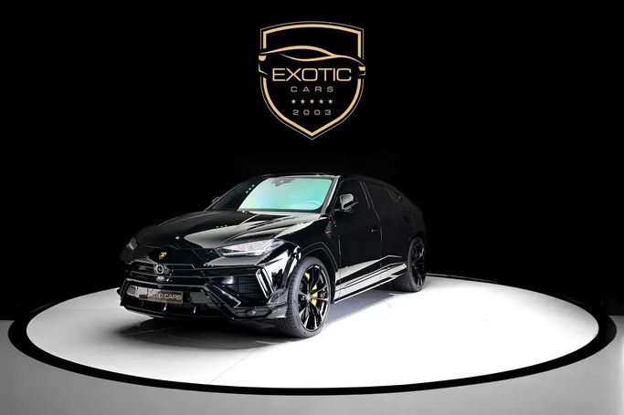 Подержанный Lamborghini Urus S I Рестайлинг, 4.0 л, 2023 в Дубае от Exotic Cars Черный цвет. GCC | AUTO.AE