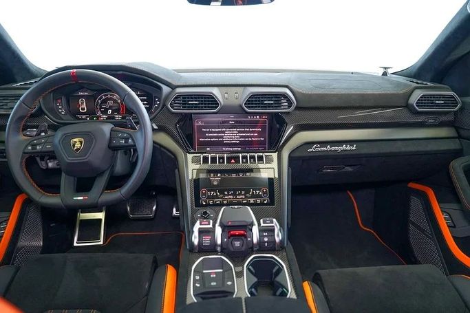 Подержанный Lamborghini Urus Performante I Рестайлинг, 4.0 л, 2023 в Дубае от Exotic Cars Зеленый цвет. Other | AUTO.AE