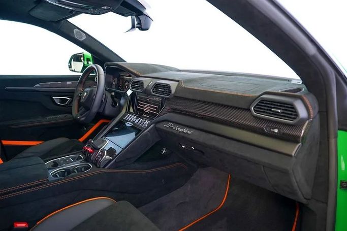 Подержанный Lamborghini Urus Performante I Рестайлинг, 4.0 л, 2023 в Дубае от Exotic Cars Зеленый цвет. Other | AUTO.AE