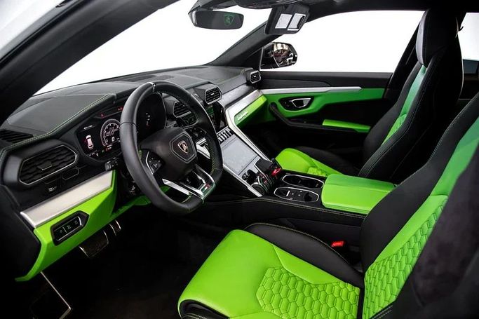 Подержанный Lamborghini Urus I, 4.0 л, 2020 в Дубае от Exotic Cars Белый цвет. Other | AUTO.AE