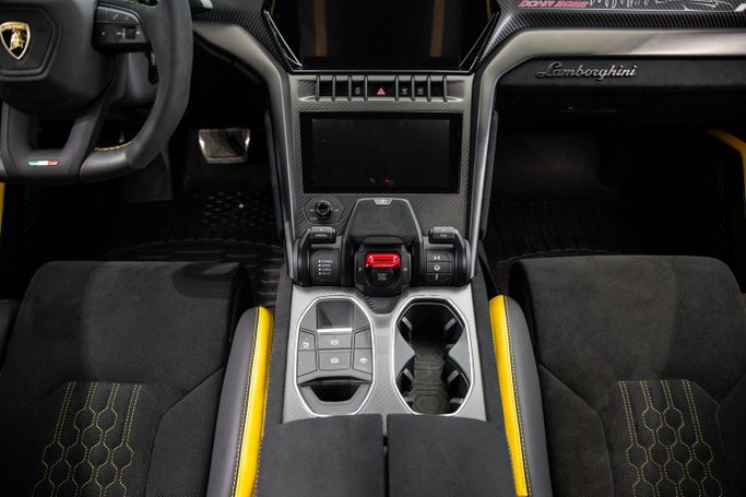 Used Lamborghini Urus Performante I Facelift, 4.0 l, 2023 in Dubai by Exotic Cars, Black color. GCC Specs | AUTO.AE