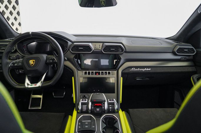 Used Lamborghini Urus Performante I Facelift, 4.0 l, 2022 in Dubai by Exotic Cars, Black color. Other | AUTO.AE