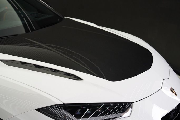 New Lamborghini Urus Performante I Facelift, 4.0 l, 2024 in Dubai by Exotic Cars, White color. Other | AUTO.AE