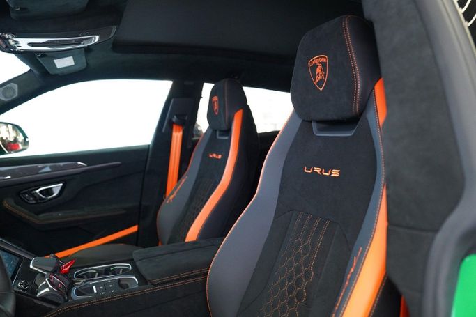 Used Lamborghini Urus Performante I Facelift, 4.0 l, 2023 in Dubai by Exotic Cars, Green color. Other | AUTO.AE