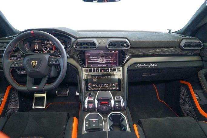 Used Lamborghini Urus Performante I Facelift, 4.0 l, 2023 in Dubai by Exotic Cars, Green color. Other | AUTO.AE