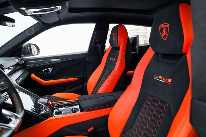 مستعملة Lamborghini Urus I, 4.0 l, 2021 في في دبي من Exotic Cars، اللون برتقالي. مواصفات الخليج | AUTO.AE