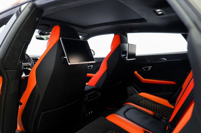 مستعملة Lamborghini Urus I, 4.0 l, 2021 في في دبي من Exotic Cars، اللون برتقالي. مواصفات الخليج | AUTO.AE