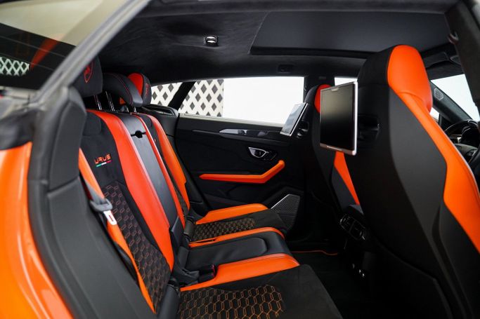 مستعملة Lamborghini Urus I, 4.0 l, 2021 في في دبي من Exotic Cars، اللون برتقالي. مواصفات الخليج | AUTO.AE