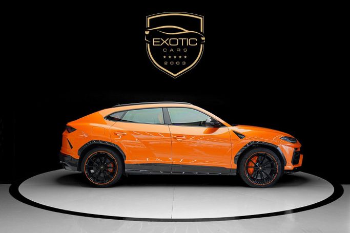 مستعملة Lamborghini Urus I, 4.0 l, 2021 في في دبي من Exotic Cars، اللون برتقالي. مواصفات الخليج | AUTO.AE