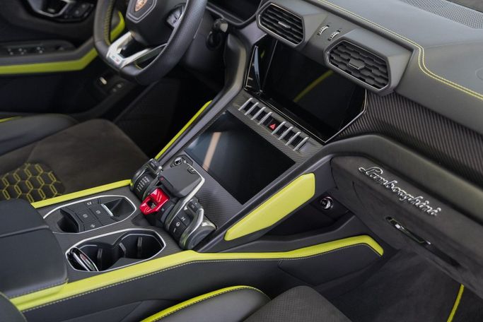 مستعملة Lamborghini Urus Performante أنا شد الوجه, 4.0 l, 2022 في في دبي من Exotic Cars، اللون أسود. أخرى | AUTO.AE