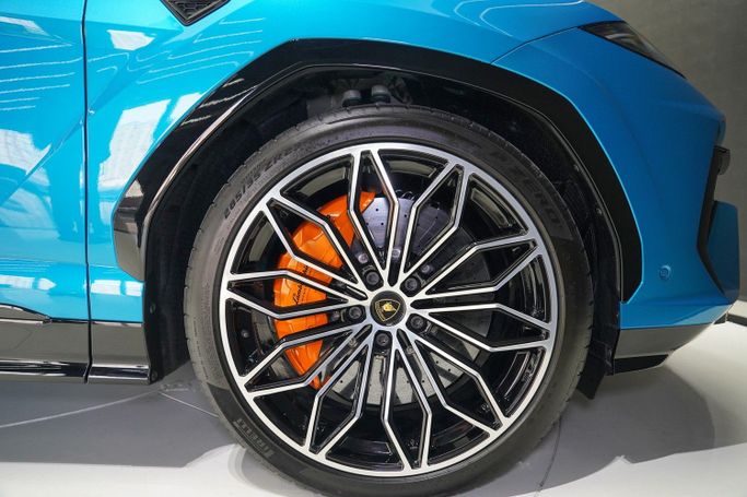 جديدة Lamborghini Urus Se أنا شد الوجه, 4.0 l, 2025 في في دبي من Exotic Cars، اللون أزرق. أخرى | AUTO.AE