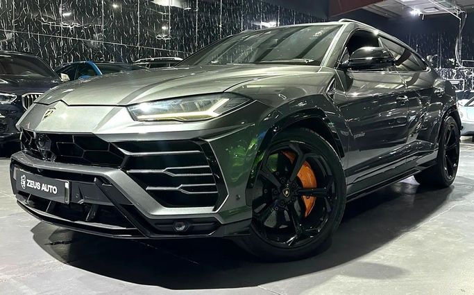 Подержанный Lamborghini Urus I, 4.0 л, 2019 в Дубае от Zeus Motors Серый цвет. GCC | AUTO.AE