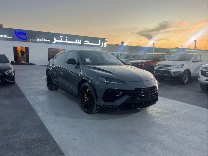 Новый Lamborghini Urus S I Рестайлинг, 4.0 л, 2024 в Дубае от World Center Motors FZE Серый цвет. Европейская | AUTO.AE