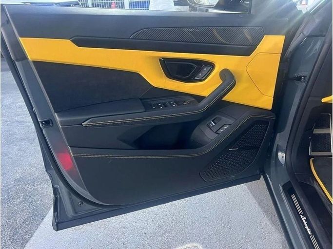 Новый Lamborghini Urus S I Рестайлинг, 4.0 л, 2024 в Дубае от World Center Motors FZE Серый цвет. Европейская | AUTO.AE