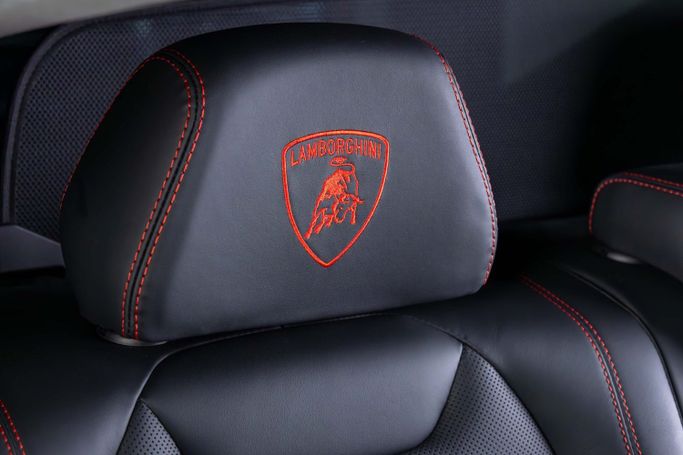 Подержанный Lamborghini Urus I, 4.0 л, 2020 в Дубае от The Car Superstore Серый цвет. Европейская | AUTO.AE