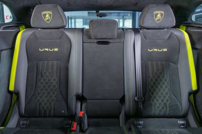 Подержанный Lamborghini Urus Performante I Рестайлинг, 4.0 л, 2024 в Дубае от The Car Superstore Фиолетовый цвет. Other | AUTO.AE