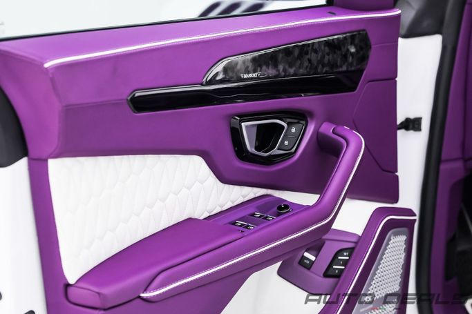 Used Lamborghini Urus I, 4.0 l, 2019 in Dubai by AUTO DEALS, White color. GCC Specs | AUTO.AE