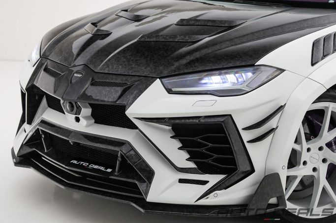 Used Lamborghini Urus I, 4.0 l, 2019 in Dubai by AUTO DEALS, White color. GCC Specs | AUTO.AE