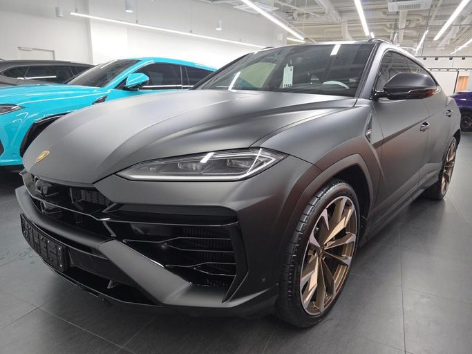 مستعملة Lamborghini Urus Se أنا شد الوجه, 4.0 l, 2025 في في دبي من Fair Import، اللون أسود. المواصفات الكورية | AUTO.AE