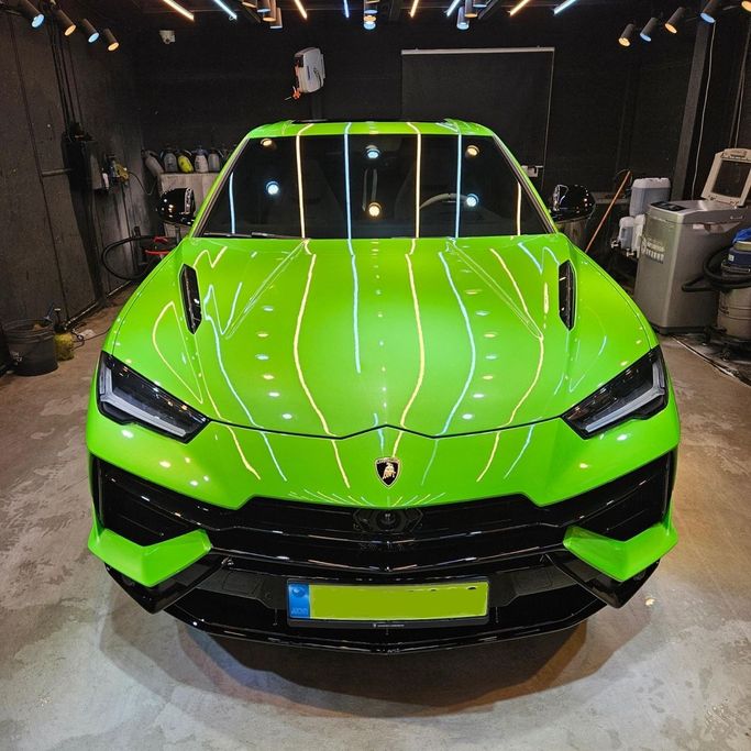 Подержанный Lamborghini Urus S I Рестайлинг, 4.0 л, 2024 в Дубае от Fair Import Зеленый цвет. Корейская | AUTO.AE