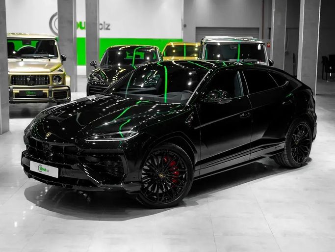 Новый Lamborghini Urus Se I Рестайлинг, 4.0 л, 2025 в Дубае от Stoub.biz Черный цвет. Other | AUTO.AE