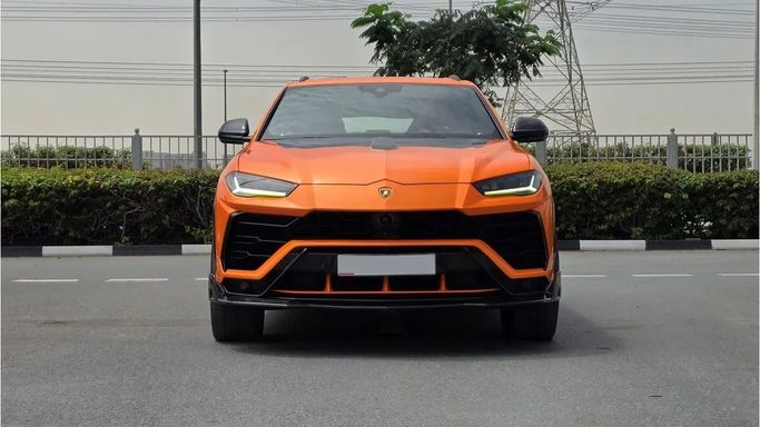 مستعملة Lamborghini Urus I, 4.0 l, 2019 في في دبي من Alwan Global Cars، اللون برتقالي. مواصفات الخليج | AUTO.AE | إعلان #248094