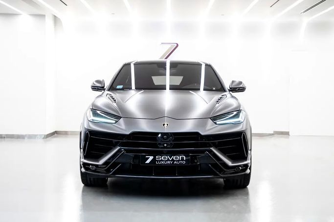 مستعملة ⁦Lamborghini Urus I، 4.0 l، 2023⁩ في في الإمارات, دبي من 7 Luxury Auto، اللون رمادي. مواصفات الخليج | AUTO.AE | إعلان #281647