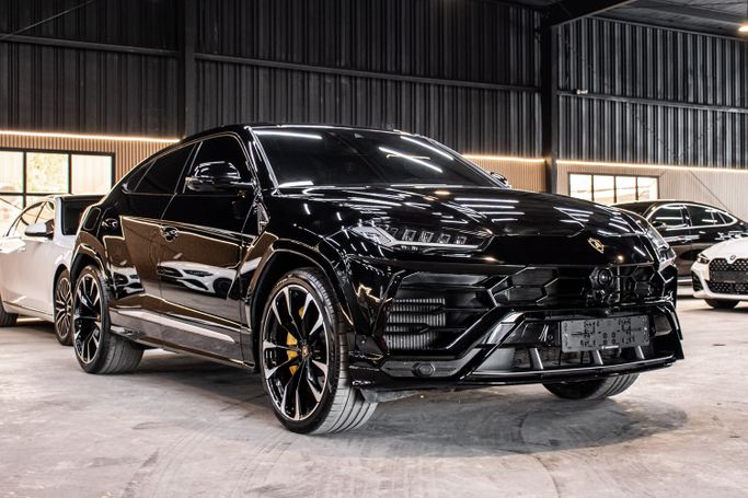 مستعملة ⁦Lamborghini Urus I، 4.0 l، 2019⁩ في في الإمارات, دبي من VERONA MOTORS، اللون أسود. المواصفات اليابانية | AUTO.AE | إعلان #287155