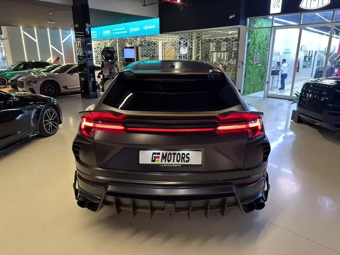 مستعملة Lamborghini Urus I، 4.0 لتر، 2021 في الإمارات، دبي من GE Motors، اللون أسود. مواصفات الخليج | AUTO.AE | إعلان #295578 — صورة 9 من 19