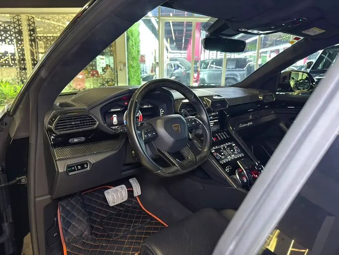 مستعملة Lamborghini Urus I، 4.0 لتر، 2021 في الإمارات، دبي من GE Motors، اللون أسود. مواصفات الخليج | AUTO.AE | إعلان #295578 — صورة 16 من 19