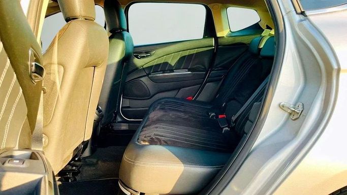 Подержанный Lancia Delta III (844) Рестайлинг, 1.7 л, 2011 в Дубае от Mirza Automobile FZE Серебристый цвет. Японская | AUTO.AE