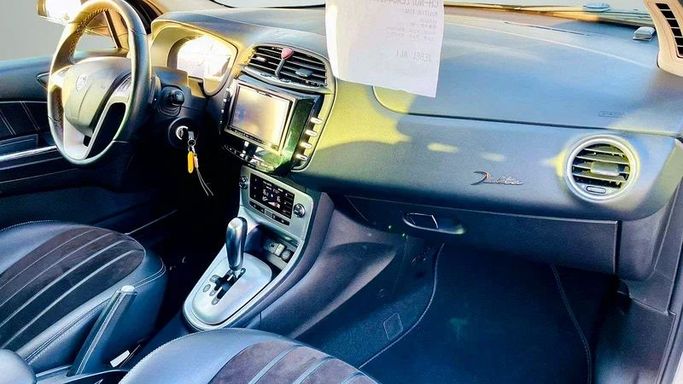 Подержанный Lancia Delta III (844) Рестайлинг, 1.7 л, 2011 в Дубае от Mirza Automobile FZE Серебристый цвет. Японская | AUTO.AE