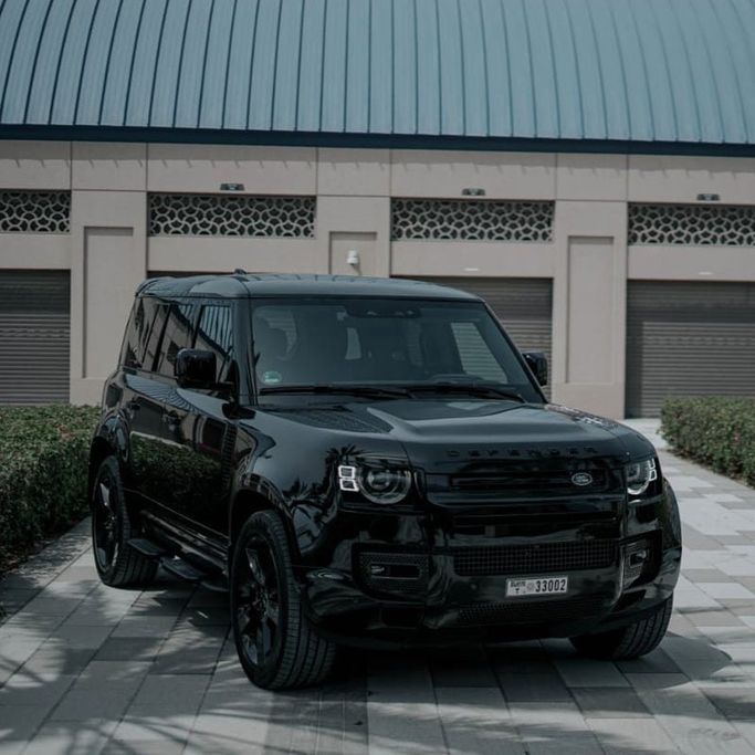 Land Rover Defender ثانياً, 2023 قياسي دفع رباعي 5 أبواب arctic trucks at35 للتأجير في في دبي من Sydney Rental Car، اللون أسود | AUTO.AE