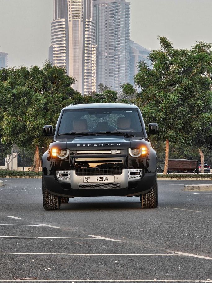 Land Rover Defender 110 II, 2024 внедорожник 5 дв. 110 стандарт класса в Дубае от Princess черный цвет | AUTO.AE