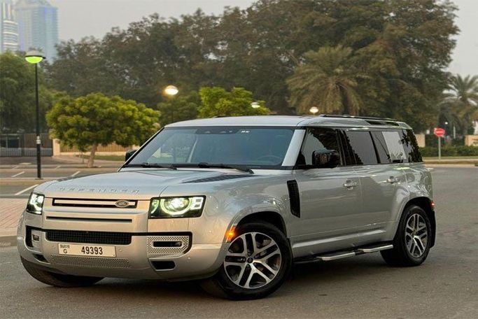 Land Rover Defender Octa II, 2025 внедорожник 5 дв. arctic trucks at35 стандарт класса в Дубае от King Way Car Rental серый цвет | AUTO.AE