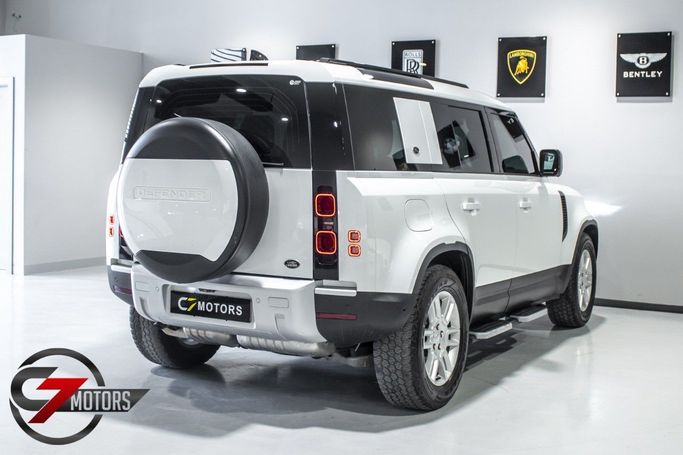 Подержанный Land Rover Defender 110 II, 2.0 л, 2022 в Дубае от C7 Motors Белый цвет.  | AUTO.AE