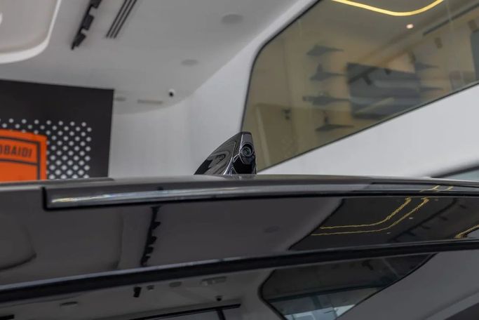 Новый Land Rover Defender Octa II, 4.4 л, 2025 в Дубае от Laith Alobaidi Motors Золотистый цвет. Европейская | AUTO.AE