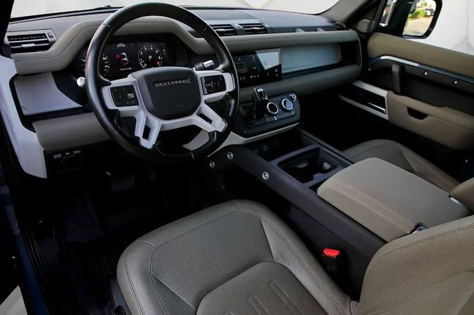 Подержанный Land Rover Defender 90 II, 3.0 л, 2022 в Дубае от Mohammad Alkarak Motors Черный цвет. Other | AUTO.AE