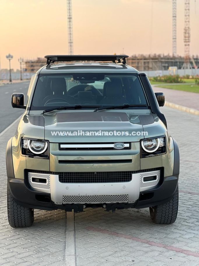 Подержанный Land Rover Defender 110 II, 3.0 л, 2020 в Дубае от Alhamd Motors Зеленый цвет. Other | AUTO.AE