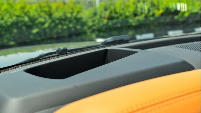 Новый Land Rover Defender P400 II, 3.0 л, 2024 в Дубае от Najem Motors Черный цвет. Европейская | AUTO.AE