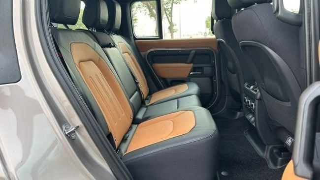 Новый Land Rover Defender 110 II, 3.0 л, 2023 в Дубае от Falcons GT Motors FZCO Бронзовый цвет. Европейская | AUTO.AE