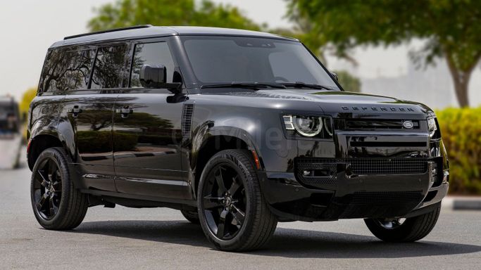 Новый Land Rover Defender 110 II, 3.0 л, 2025 в Дубае от Milele Черный цвет. Other | AUTO.AE