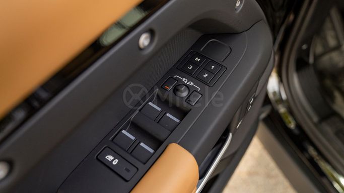 Новый Land Rover Defender 110 II, 3.0 л, 2025 в Дубае от Milele Черный цвет. Other | AUTO.AE