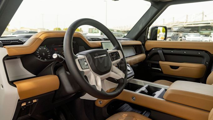 Новый Land Rover Defender 110 II, 3.0 л, 2025 в Дубае от Milele Черный цвет. Other | AUTO.AE